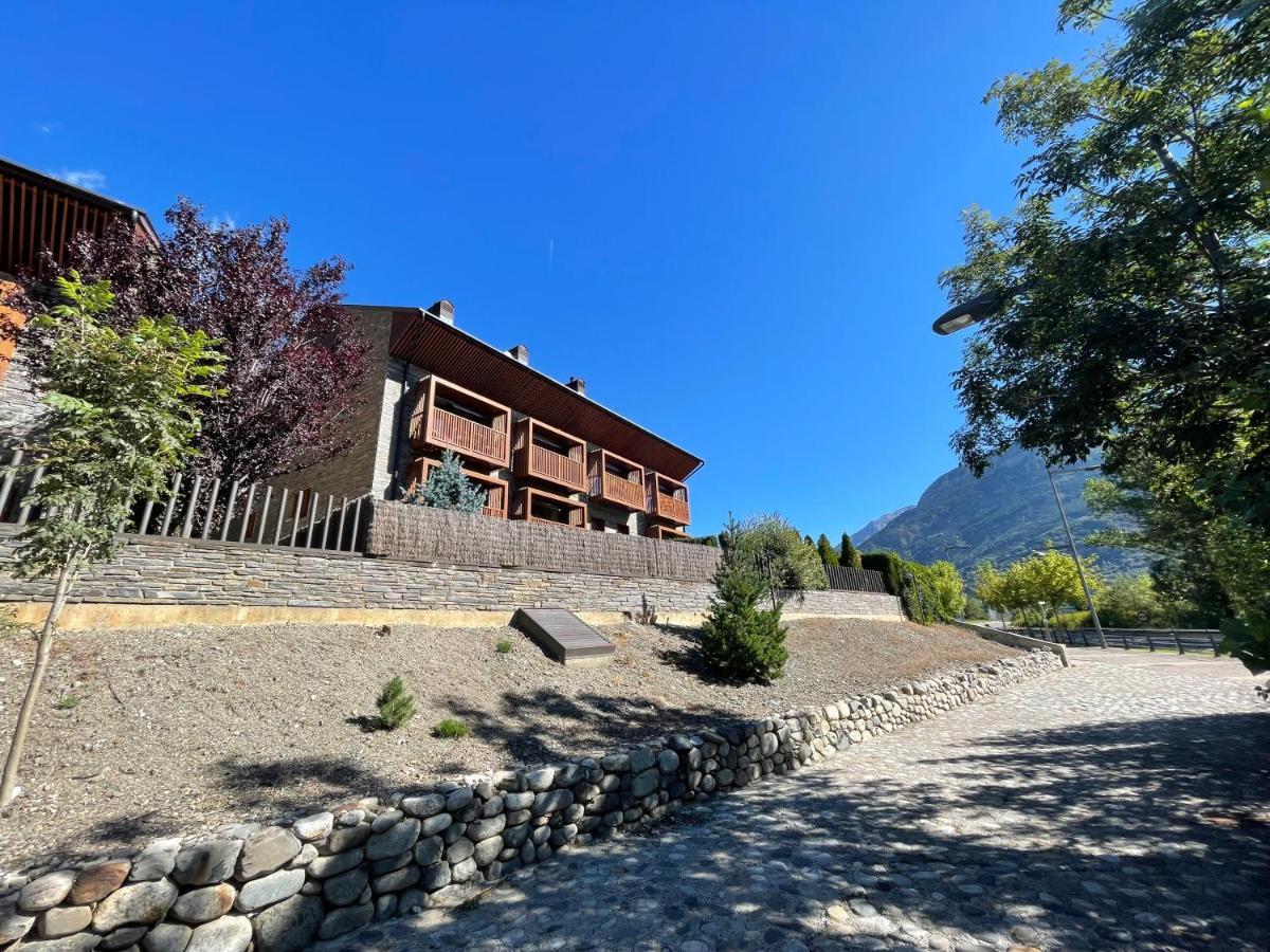 B49 - Bajo Con Jardin Peguera - Villmor Apartment Benasque